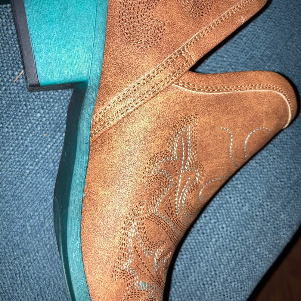 Embroidered western booties